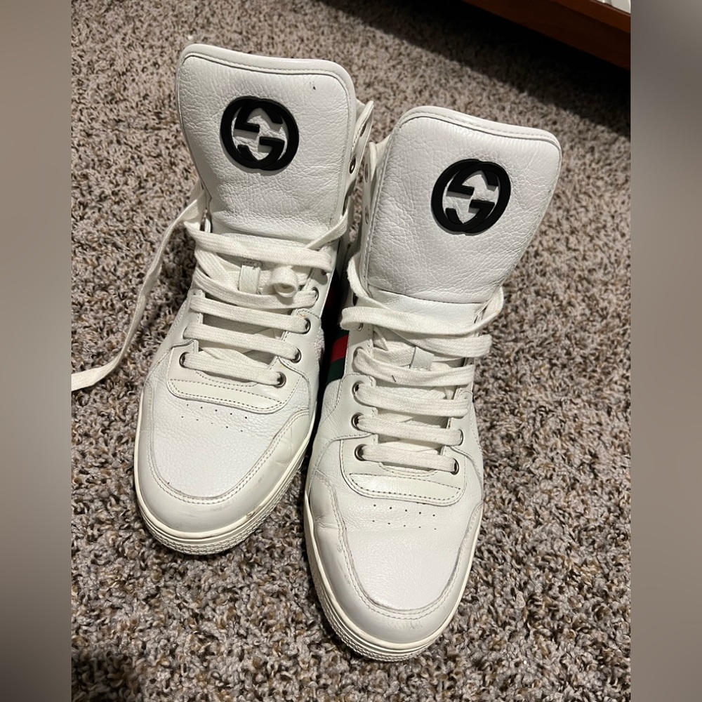 Pre loved good condition authentic Gucci Men’s sneakers